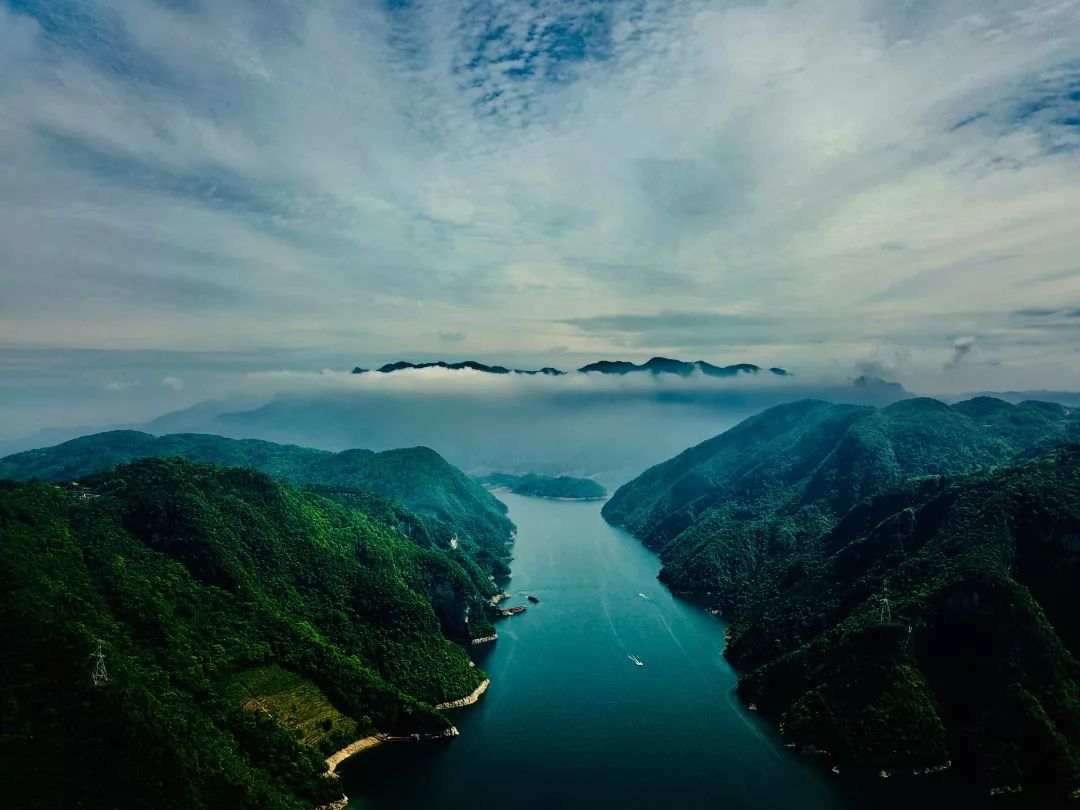 暖阳下的湖北小城，友情岁月流转
